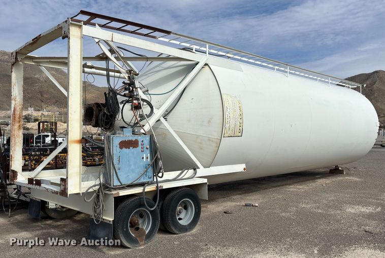 image for item EF6038 Mobile concrete silo