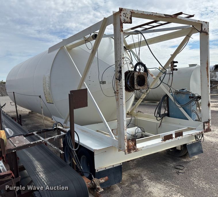 image for item EF6038 Mobile concrete silo