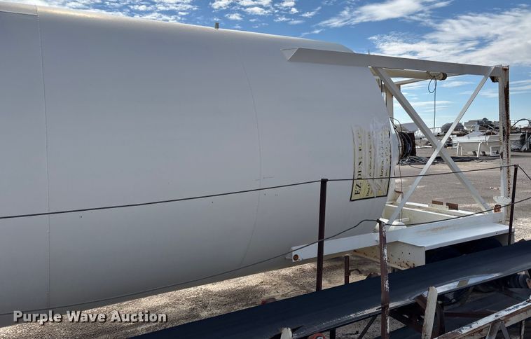 image for item EF6038 Mobile concrete silo