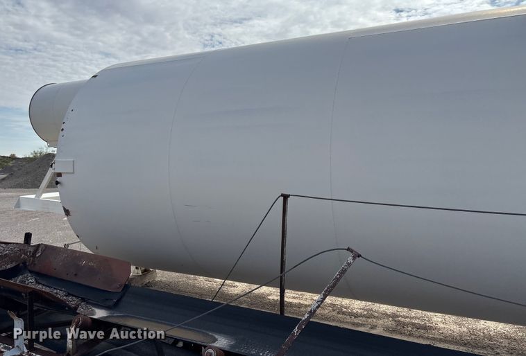 image for item EF6038 Mobile concrete silo