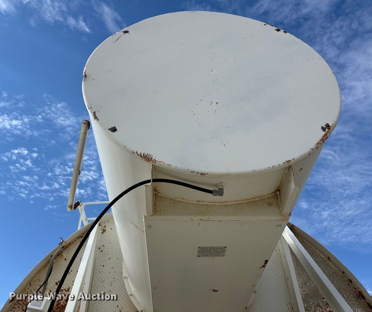 image for item EF6038 Mobile concrete silo