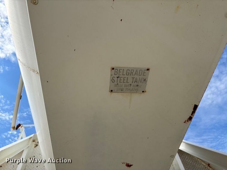 image for item EF6038 Mobile concrete silo