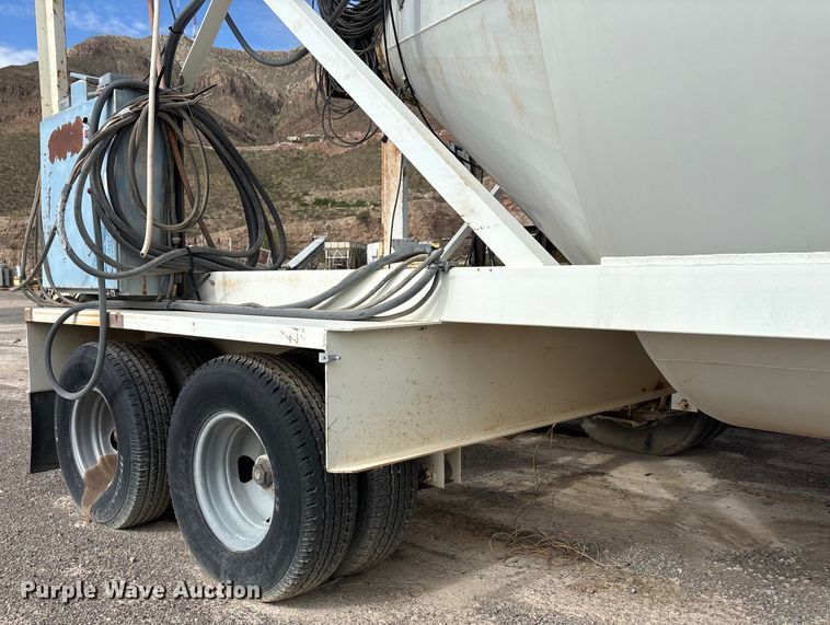 image for item EF6038 Mobile concrete silo