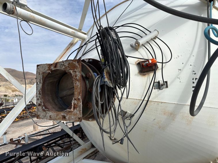 image for item EF6038 Mobile concrete silo