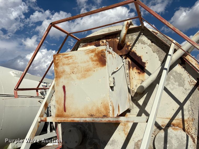 image for item EF6049 Mobile concrete batch plant