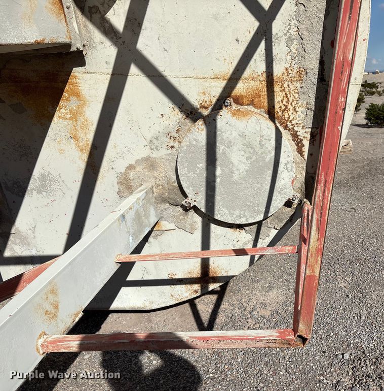 image for item EF6049 Mobile concrete batch plant