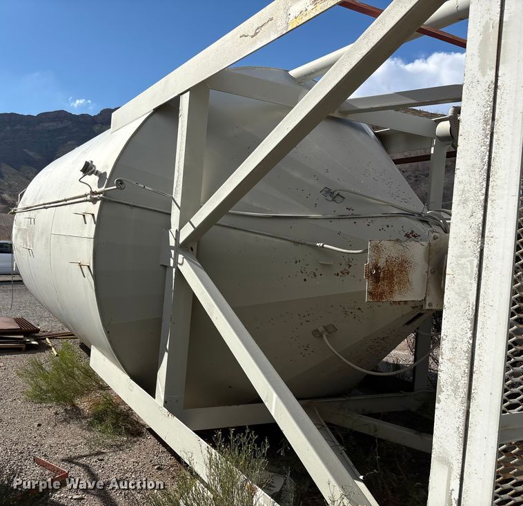 image for item EF6049 Mobile concrete batch plant