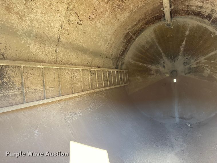 image for item EF6049 Mobile concrete batch plant