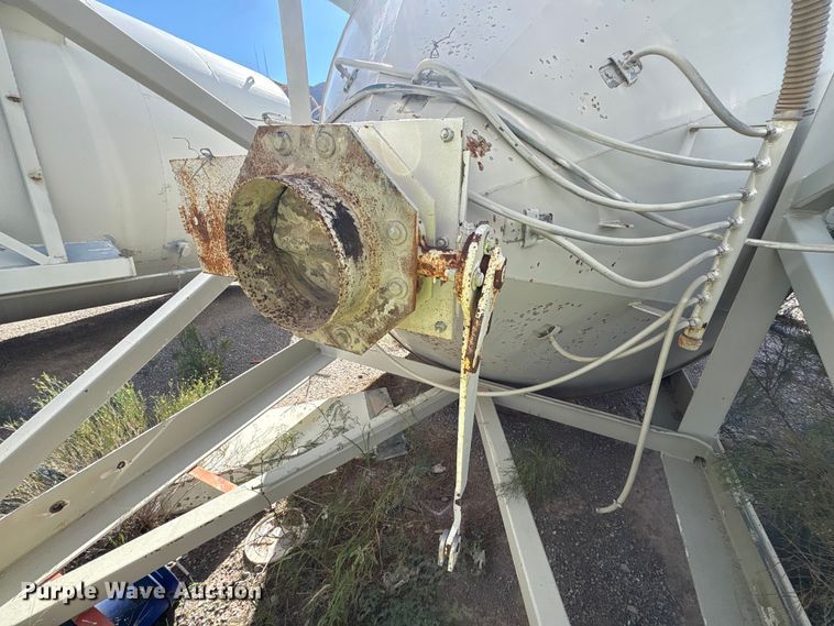 image for item EF6049 Mobile concrete batch plant