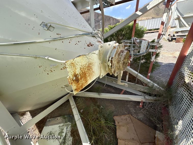 image for item EF6049 Mobile concrete batch plant