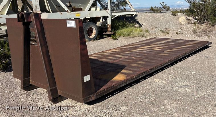 image for item EF6050 Hook lift flat bed