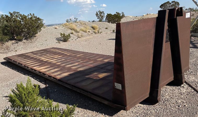 image for item EF6050 Hook lift flat bed