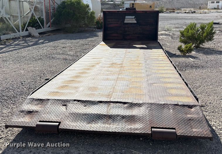 image for item EF6050 Hook lift flat bed