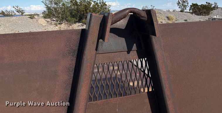 image for item EF6050 Hook lift flat bed