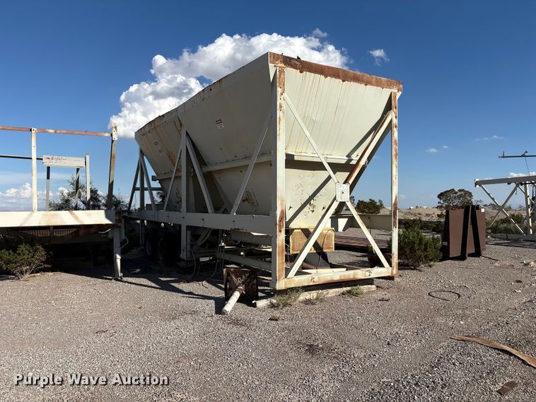 image for item EF6051 Cedarapids Mobile asphalt bin