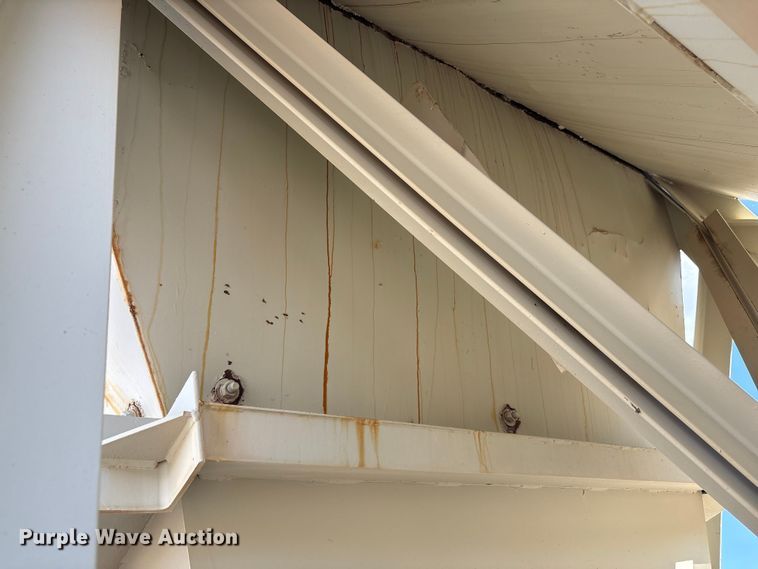 image for item EF6051 Cedarapids Mobile asphalt bin