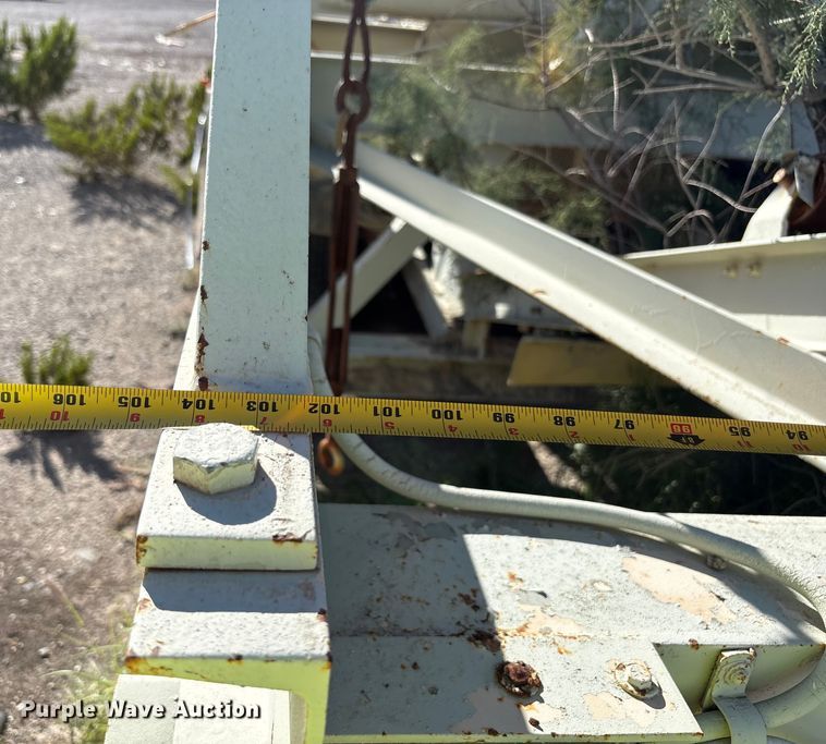 image for item EF6051 Cedarapids Mobile asphalt bin