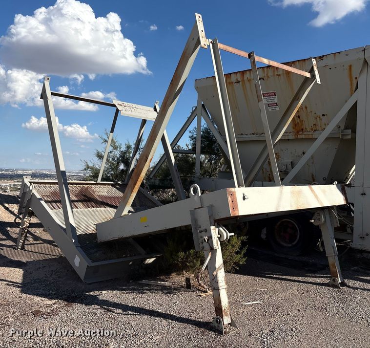image for item EF6051 Cedarapids Mobile asphalt bin