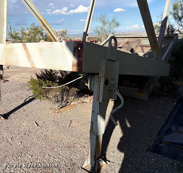 image for item EF6051 Cedarapids Mobile asphalt bin