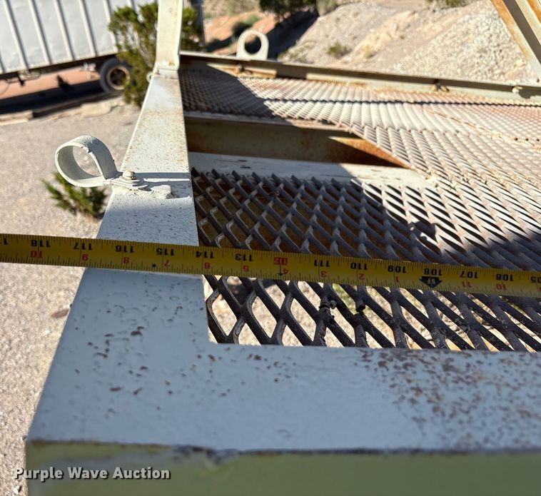 image for item EF6051 Cedarapids Mobile asphalt bin