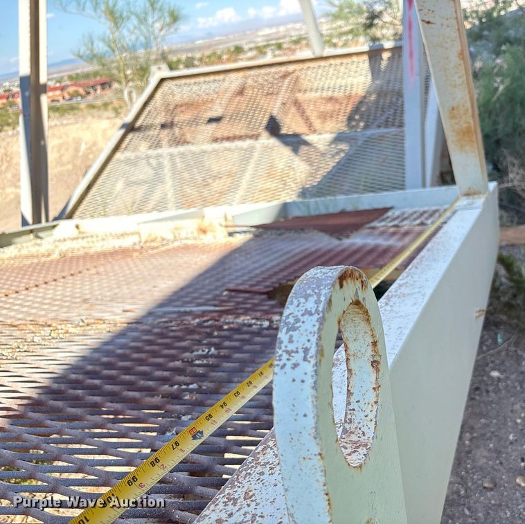 image for item EF6051 Cedarapids Mobile asphalt bin