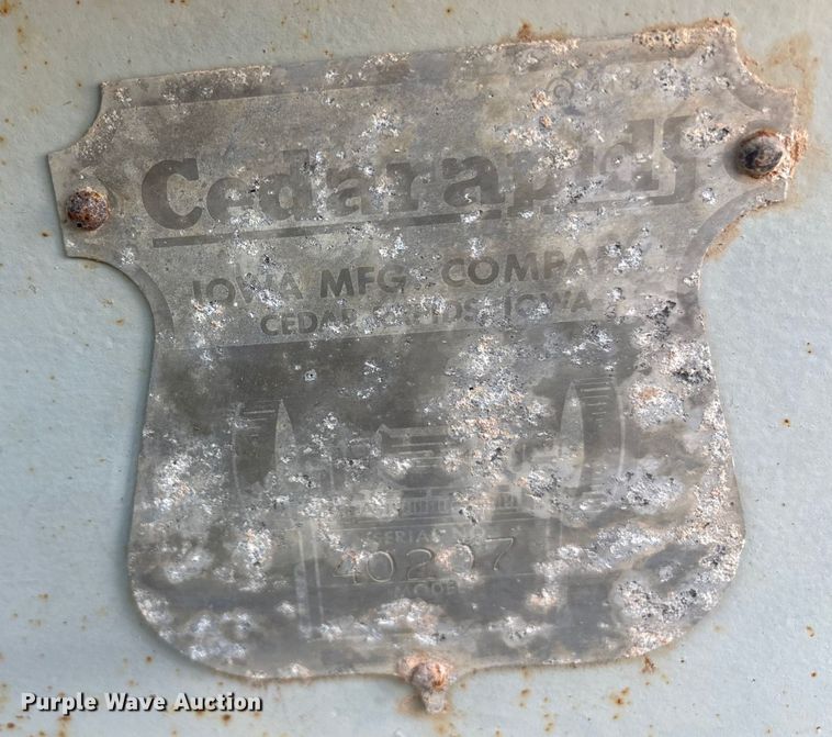 image for item EF6051 Cedarapids Mobile asphalt bin