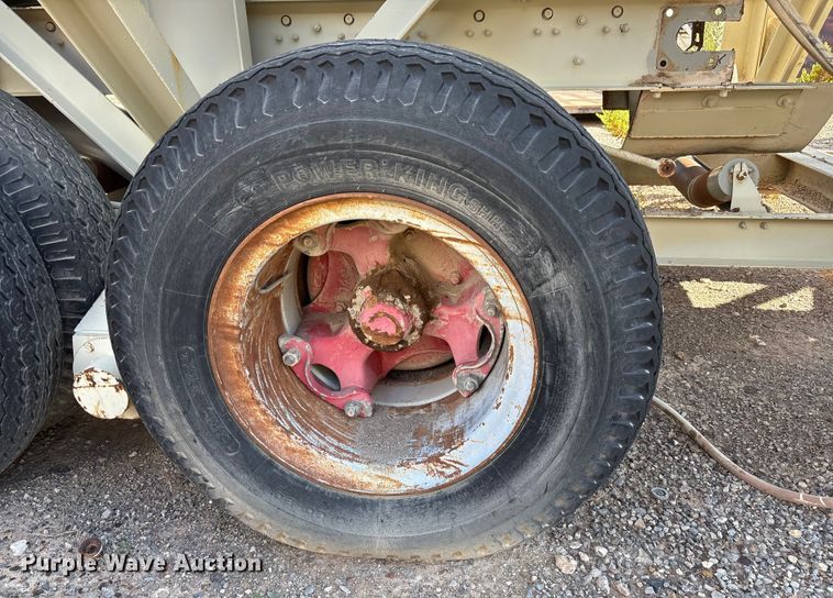 image for item EF6051 Cedarapids Mobile asphalt bin