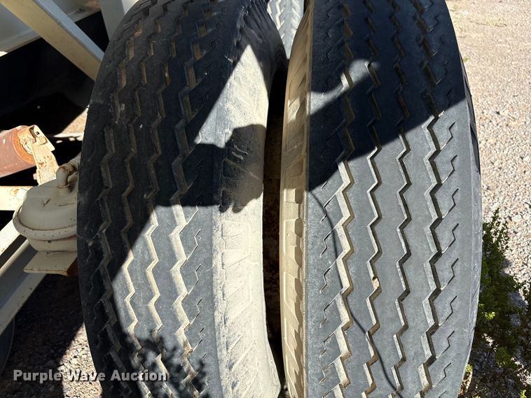 image for item EF6051 Cedarapids Mobile asphalt bin