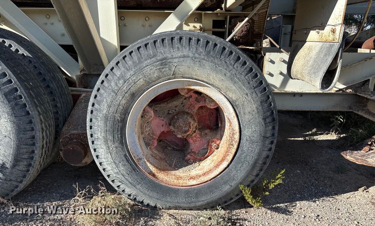 image for item EF6051 Cedarapids Mobile asphalt bin