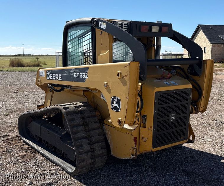 image for item EF6059 2009 John Deere CT332 tracked skid steer loader