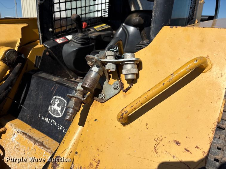 image for item EF6059 2009 John Deere CT332 tracked skid steer loader