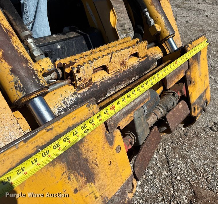 image for item EF6059 2009 John Deere CT332 tracked skid steer loader