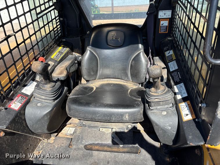 image for item EF6059 2009 John Deere CT332 tracked skid steer loader