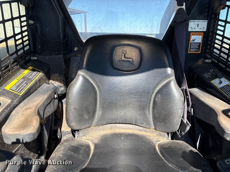 image for item EF6059 2009 John Deere CT332 tracked skid steer loader