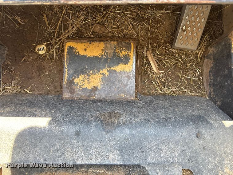 image for item EF6059 2009 John Deere CT332 tracked skid steer loader