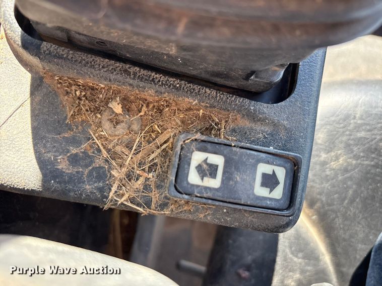 image for item EF6059 2009 John Deere CT332 tracked skid steer loader