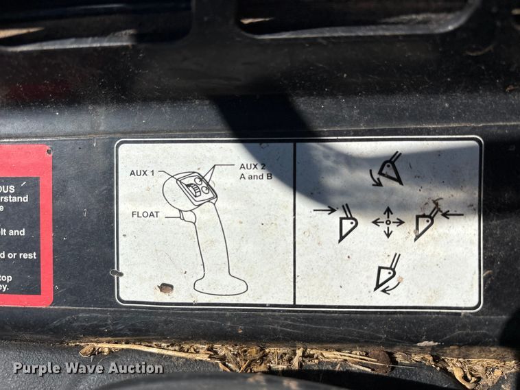 image for item EF6059 2009 John Deere CT332 tracked skid steer loader