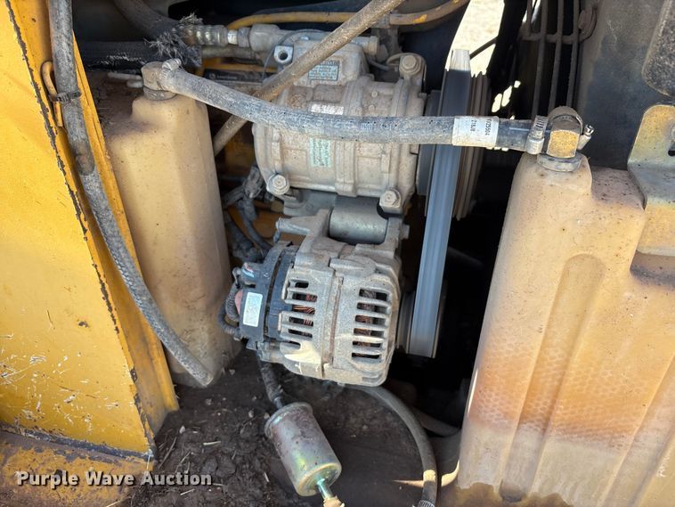 image for item EF6059 2009 John Deere CT332 tracked skid steer loader