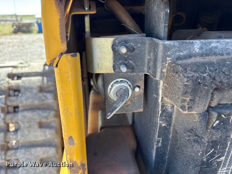 image for item EF6059 2009 John Deere CT332 tracked skid steer loader