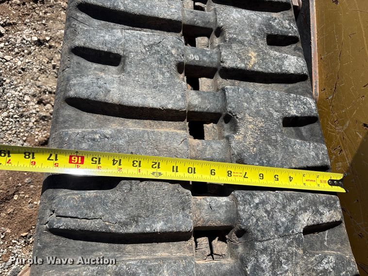 image for item EF6059 2009 John Deere CT332 tracked skid steer loader