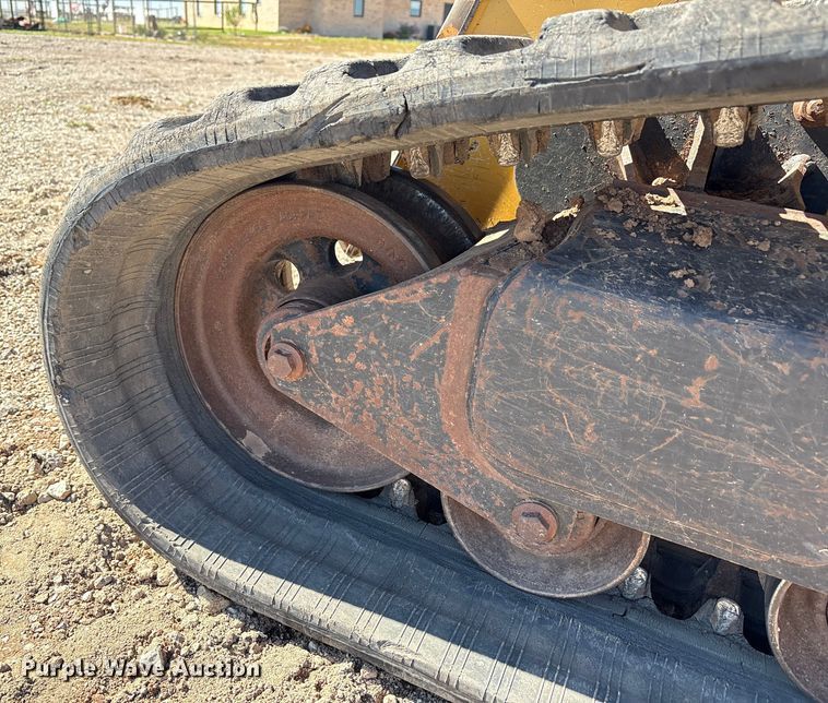 image for item EF6059 2009 John Deere CT332 tracked skid steer loader