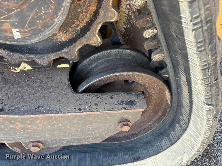 image for item EF6059 2009 John Deere CT332 tracked skid steer loader