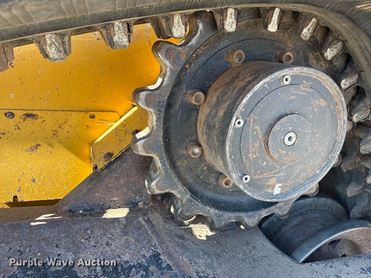 image for item EF6059 2009 John Deere CT332 tracked skid steer loader