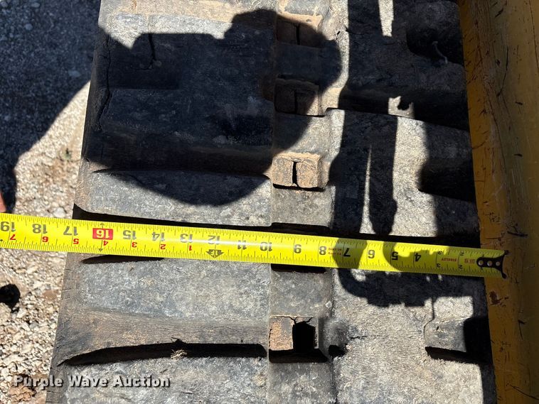 image for item EF6059 2009 John Deere CT332 tracked skid steer loader