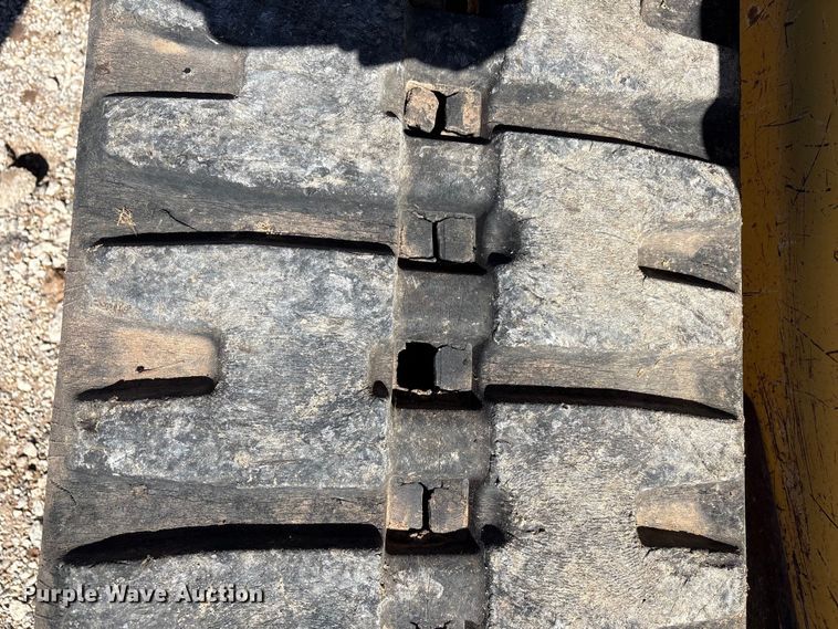 image for item EF6059 2009 John Deere CT332 tracked skid steer loader