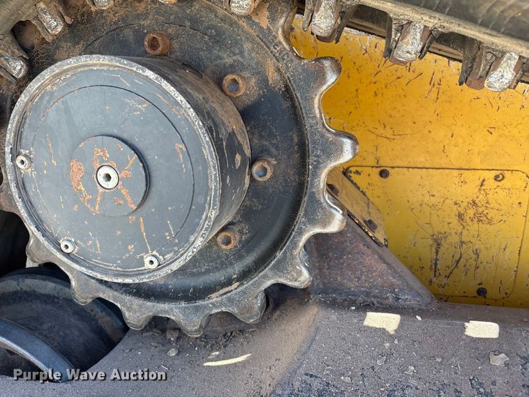 image for item EF6059 2009 John Deere CT332 tracked skid steer loader