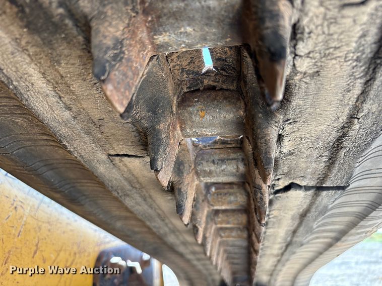 image for item EF6059 2009 John Deere CT332 tracked skid steer loader