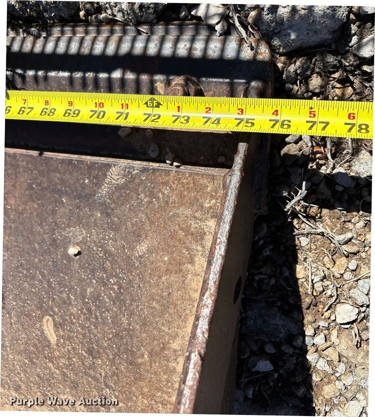 image for item EF6059 2009 John Deere CT332 tracked skid steer loader