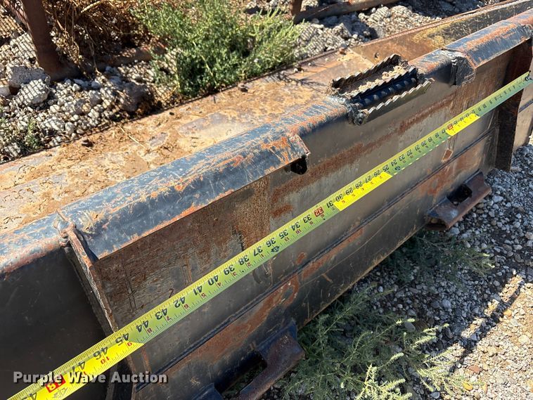 image for item EF6059 2009 John Deere CT332 tracked skid steer loader