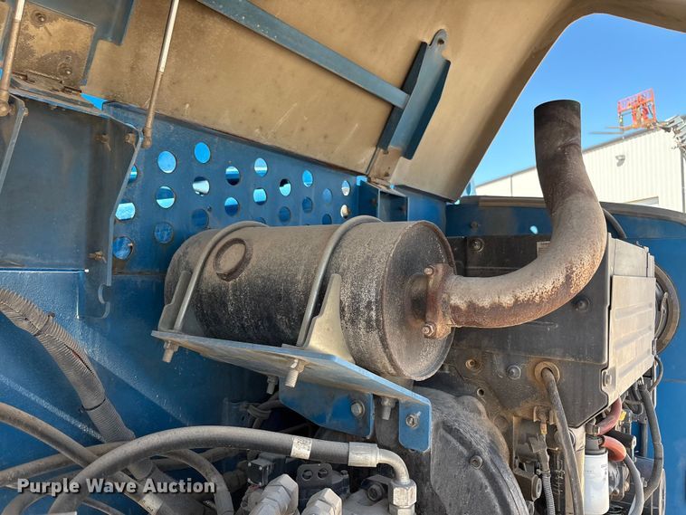 image for item EF6062 2012 Genie S-80X boom lift